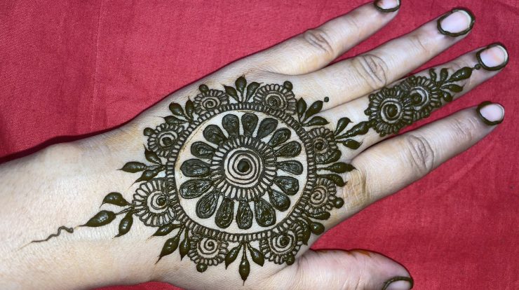 1 finger mehndi design